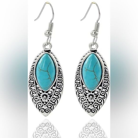 Turquoise color boho dangle earrings - Picture 1 of 4